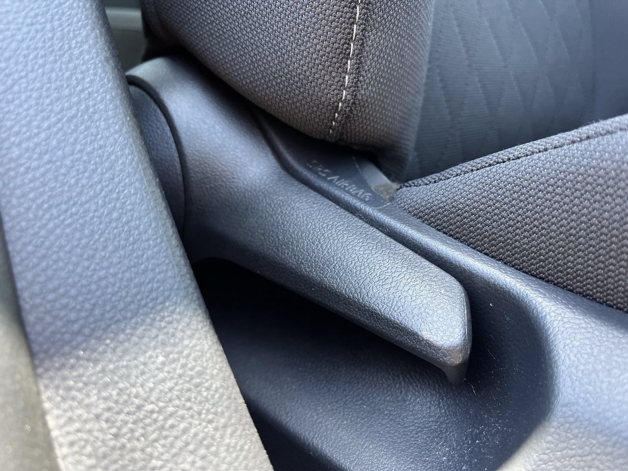 Used 2025 Toyota Corolla LE FWD image 25