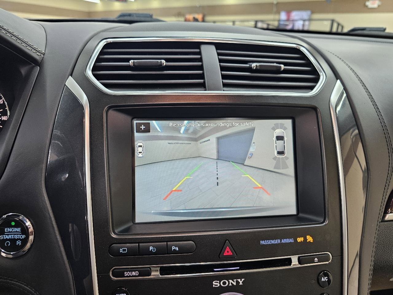 Used 2018 Ford Explorer Platinum image 35