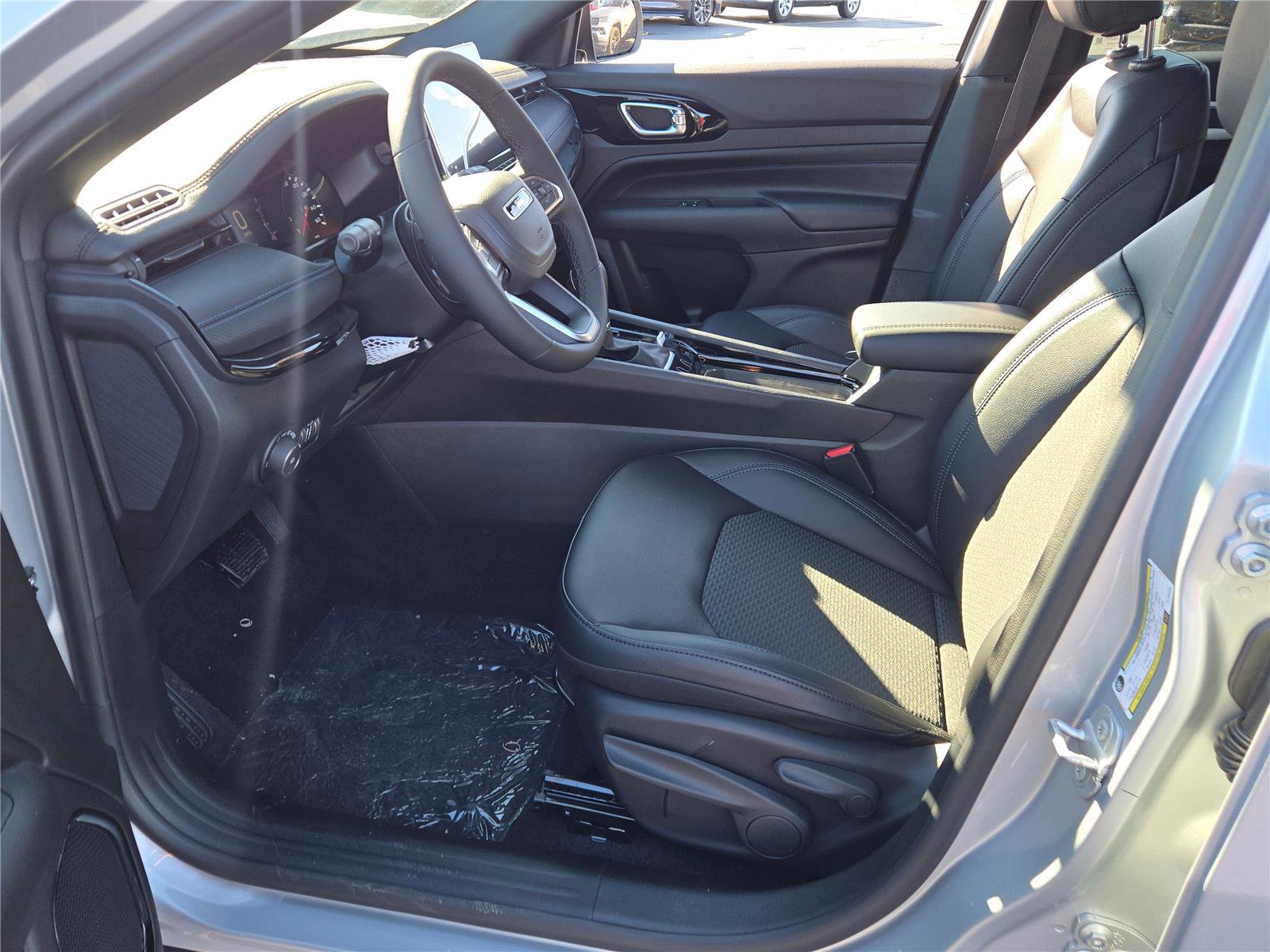 New 2026 Jeep Compass Latitude image 29