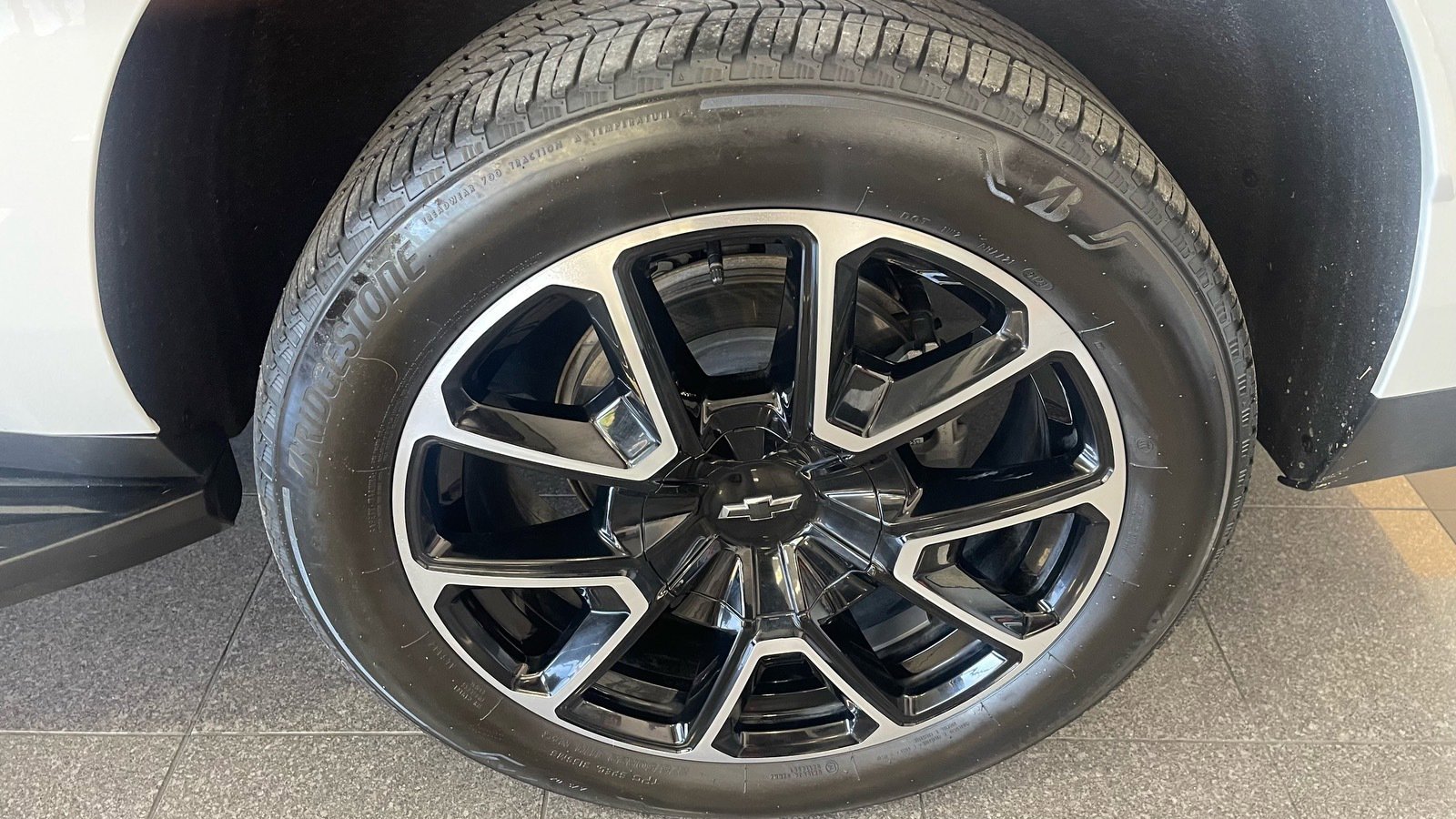 Used 2024 Chevrolet Suburban RST w/ Luxury Package image 22