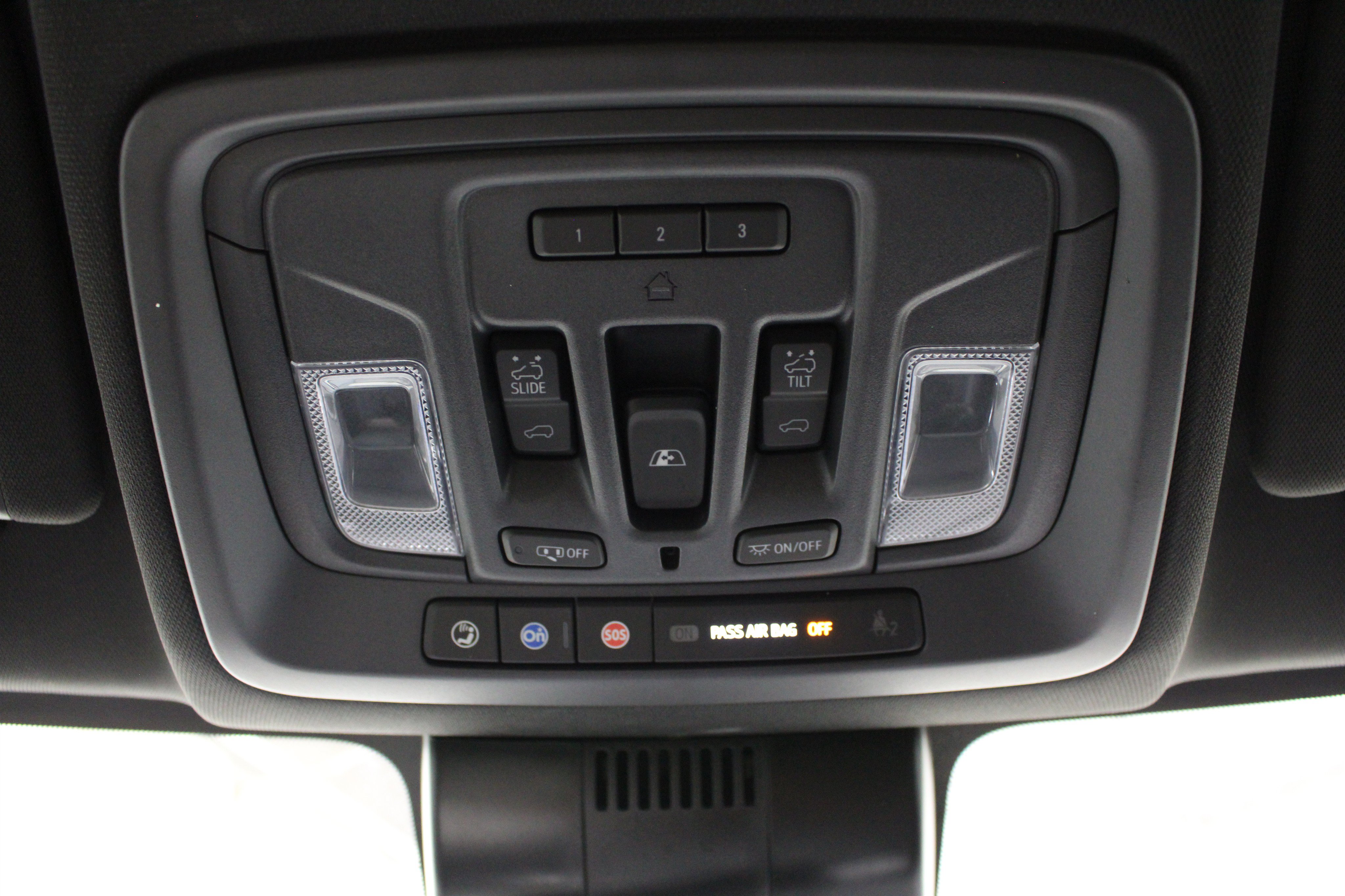 Used 2024 Chevrolet Silverado 2500 High Country w/ High Country Premium Package AWD/4WD image 19