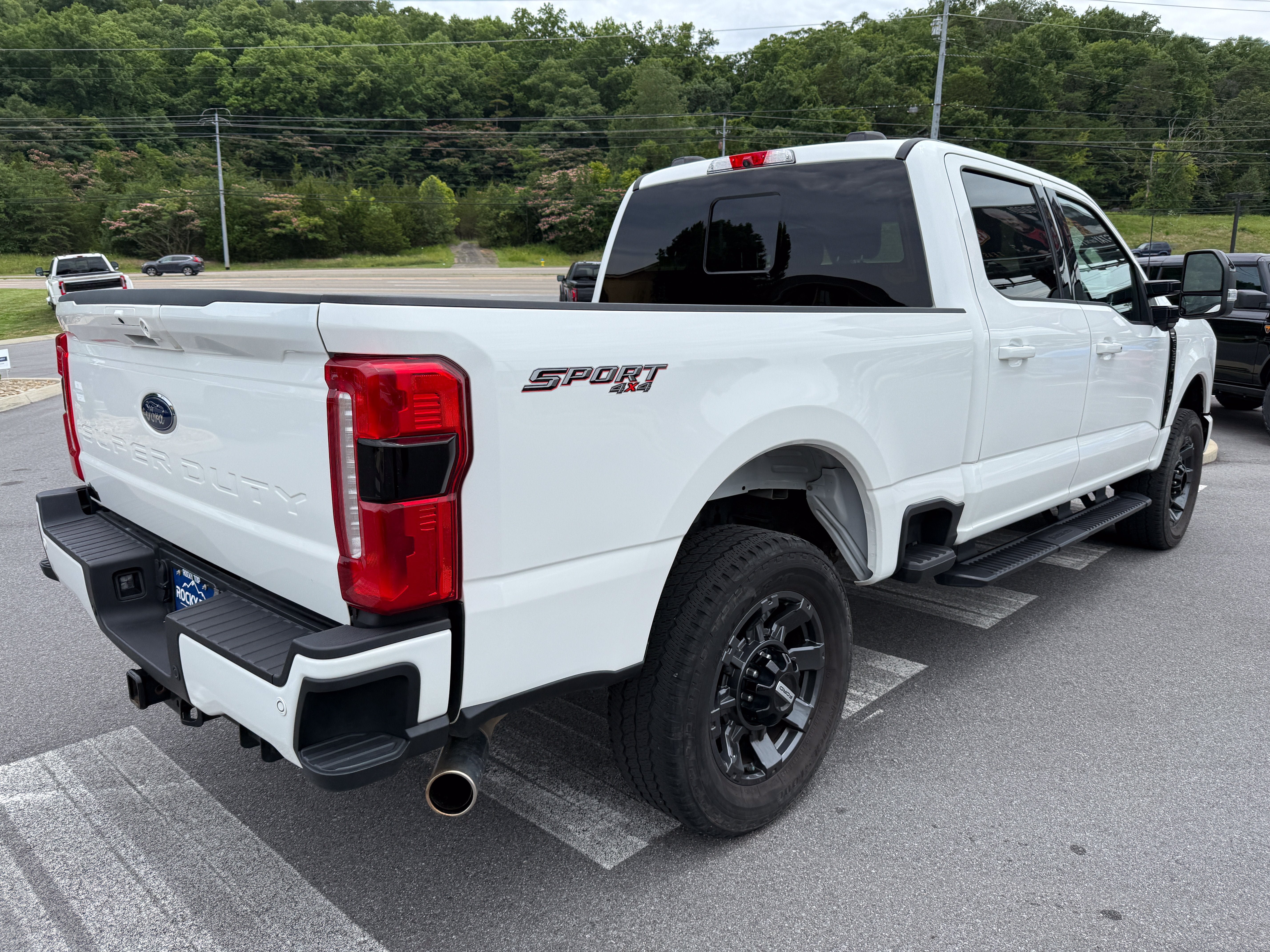 Used 2024 Ford F250 Lariat w/ Sport Appearance Package AWD/4WD image 5