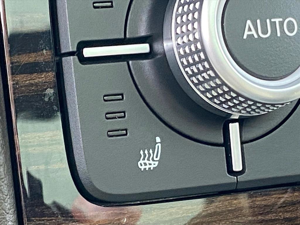 Used 2015 Volkswagen Touareg Executive image 15