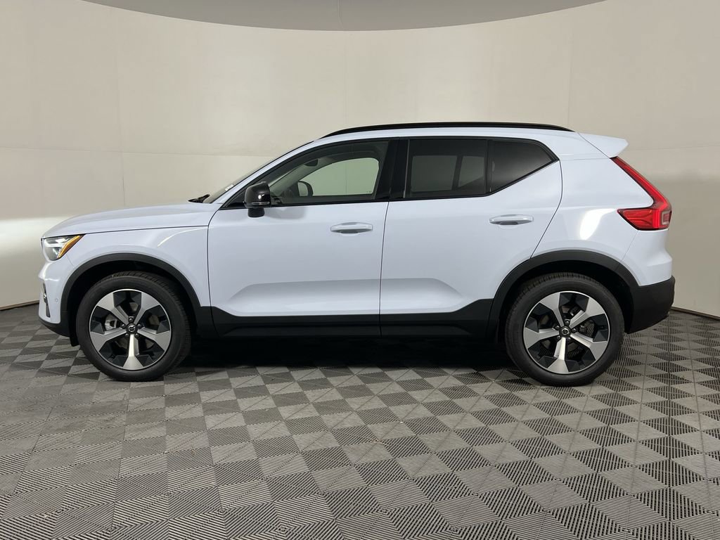 New 2026 Volvo XC40 B5 Plus w/ Protection Package Premier image 5