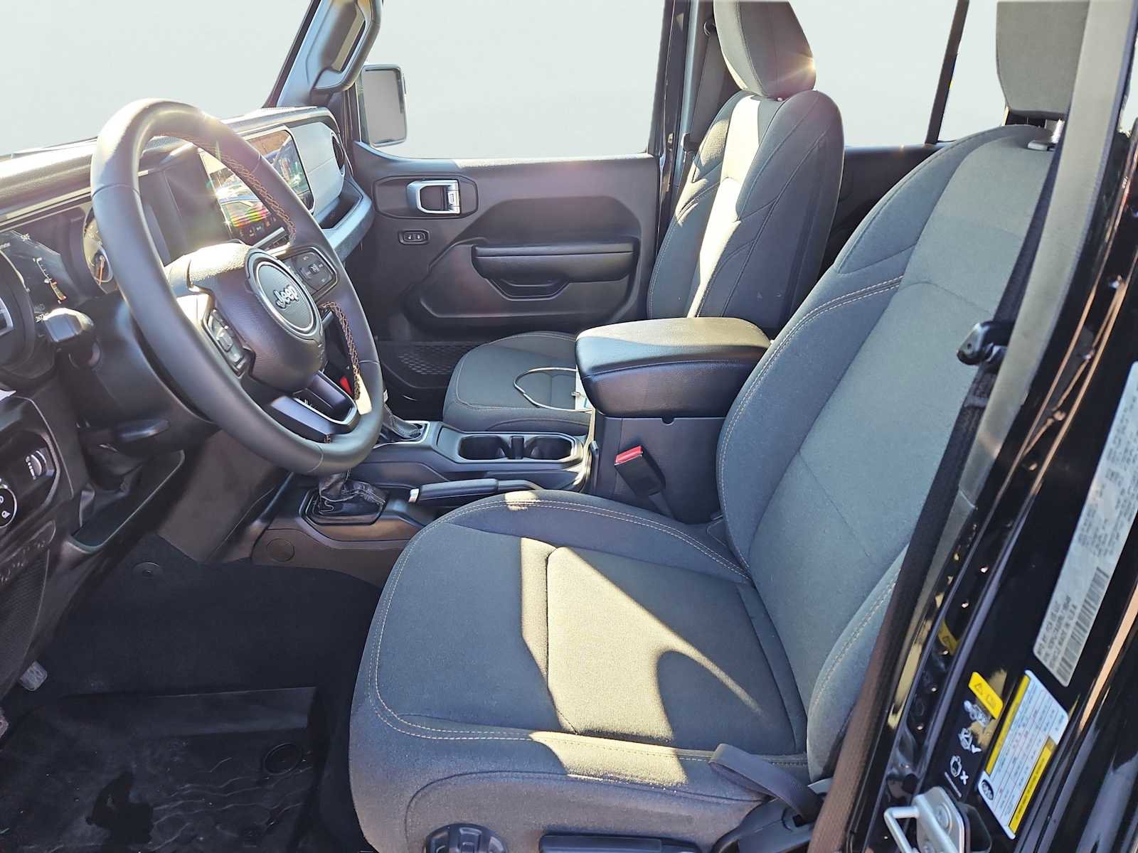 Used 2024 Jeep Gladiator Sport image 30