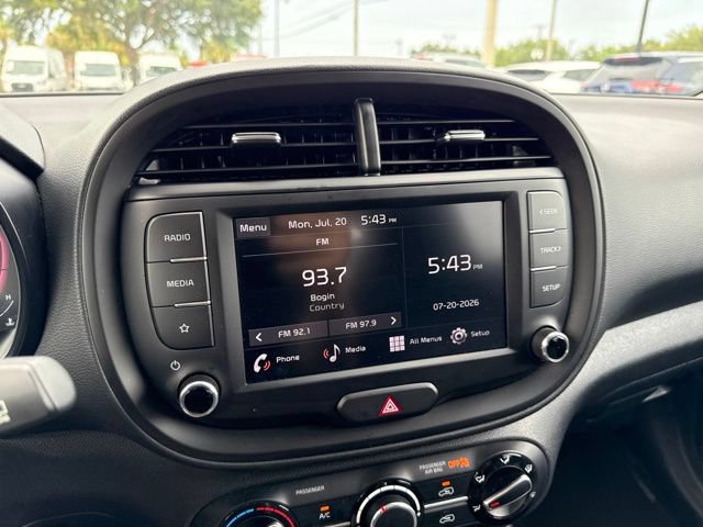 Used 2025 Kia Soul FWD image 34