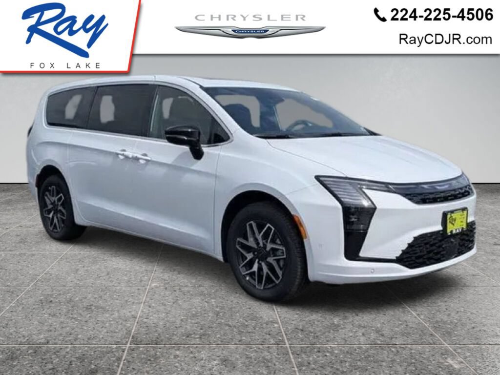 New 2027 Chrysler Pacifica Limited w/ Family Tech Group