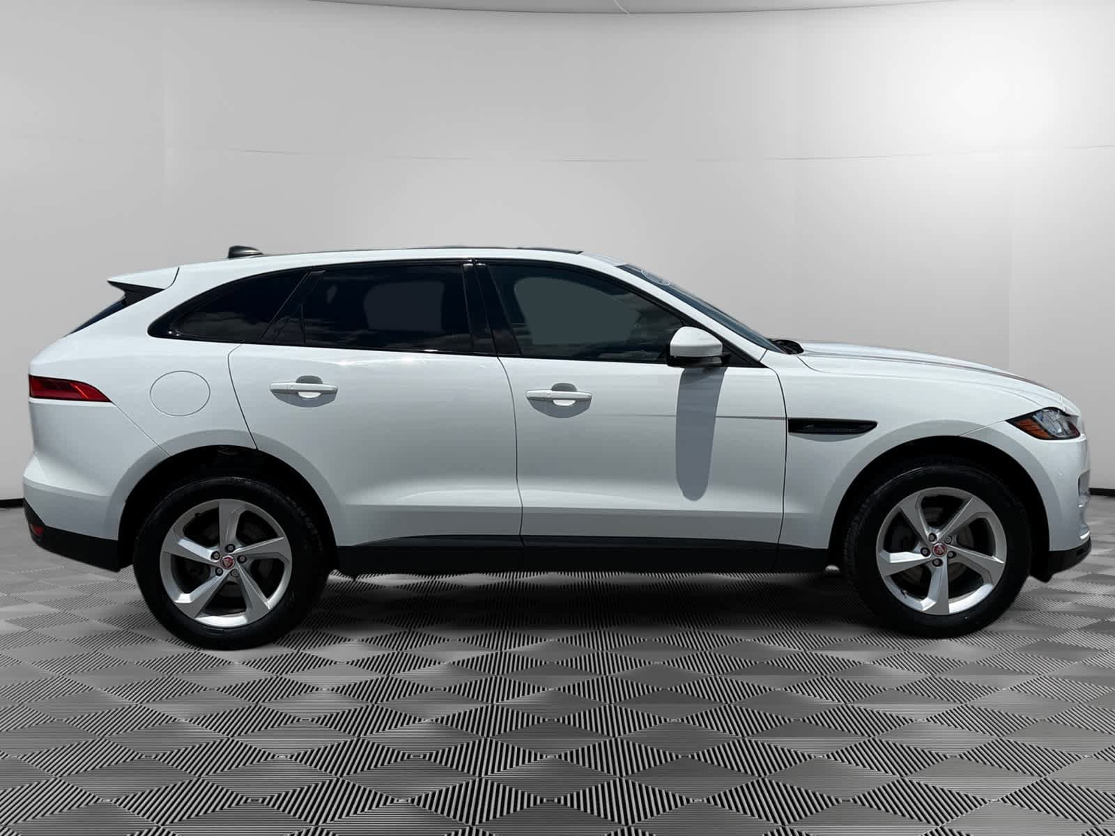 Used 2020 Jaguar F-PACE Premium AWD/4WD video 4