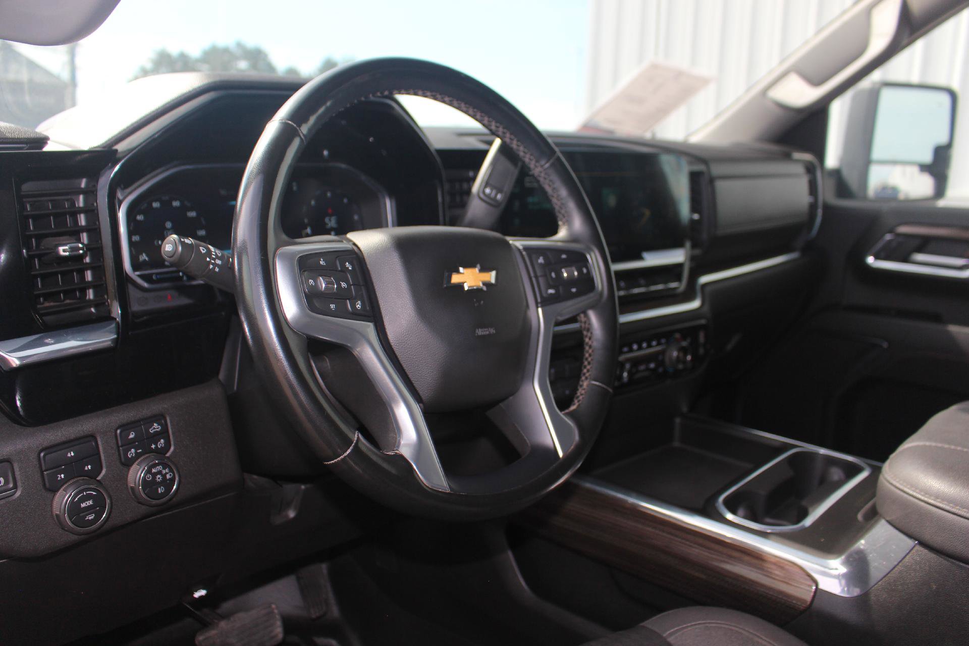Used 2024 Chevrolet Silverado 2500 LT w/ All Star Edition image 8