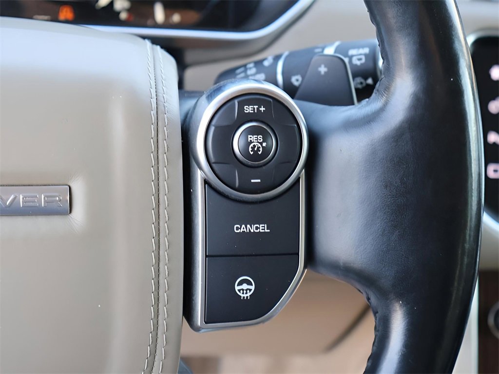 Used 2016 Land Rover Range Rover HSE image 32