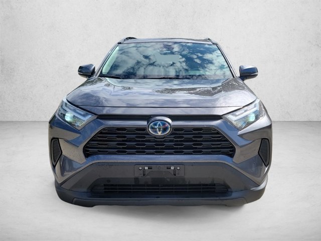 Used 2022 Toyota RAV4 XLE w/ Convenience Package AWD/4WD image 2