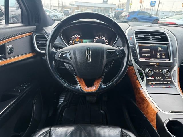 Used 2016 Lincoln MKX Select image 16