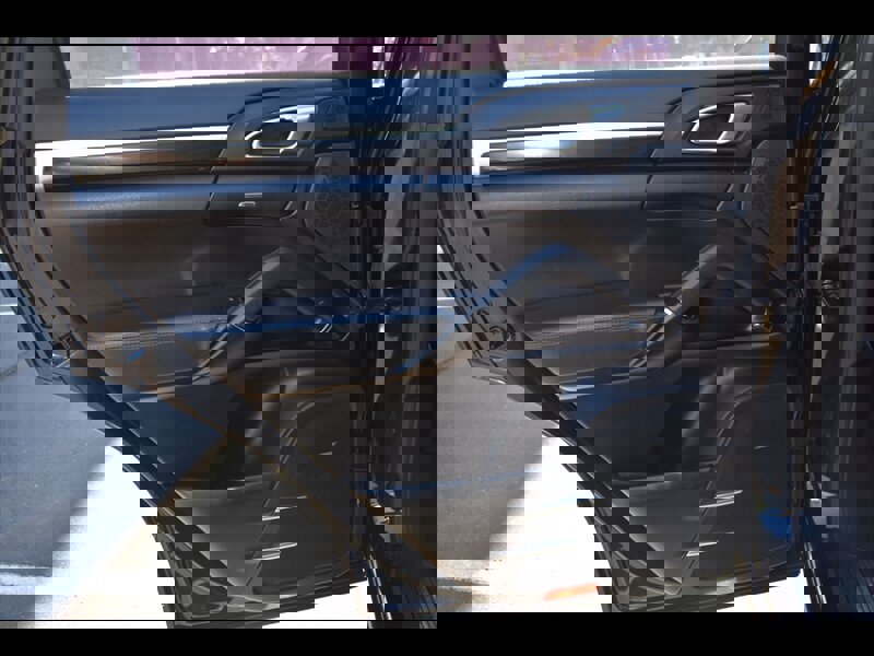 Used 2017 Porsche Cayenne S w/ Premium Package image 21