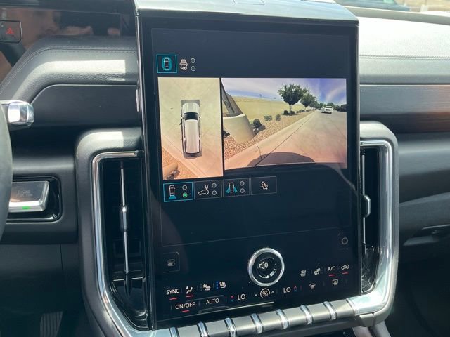 Used 2025 GMC Yukon XL Denali AWD/4WD image 24