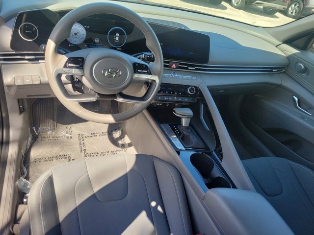 Certified 2023 Hyundai Elantra SEL w/ Convenience Package image 17