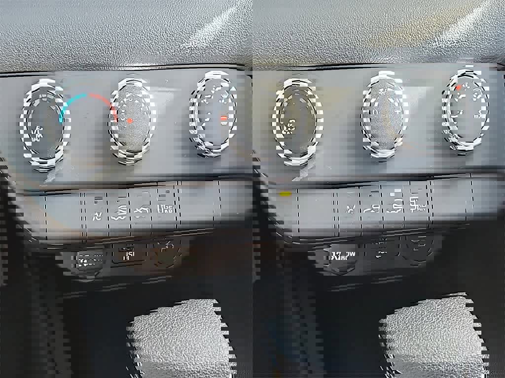 New 2026 Hyundai Elantra SE image 13