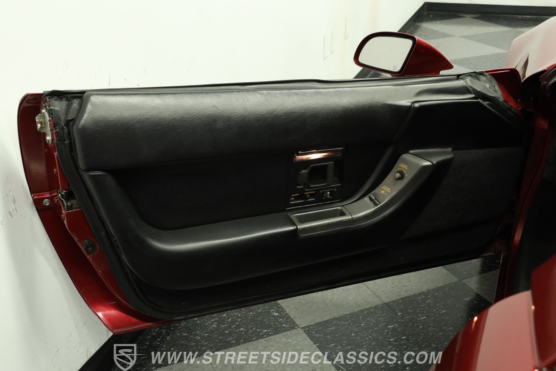 Used 1990 Chevrolet Corvette Coupe RWD image 34