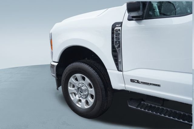Used 2023 Ford F250 XLT w/ FX4 Off-Road Package image 35