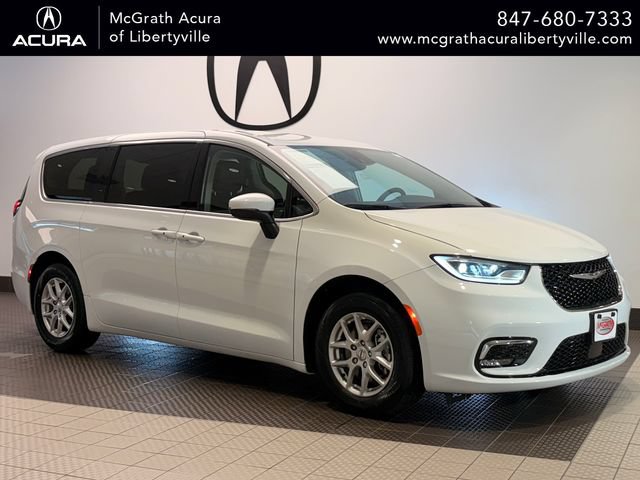 Used 2023 Chrysler Pacifica Touring-L