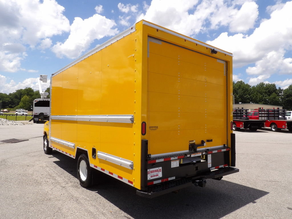 Used 2021 Ford E-350 and Econoline 350 Super Duty RWD image 5