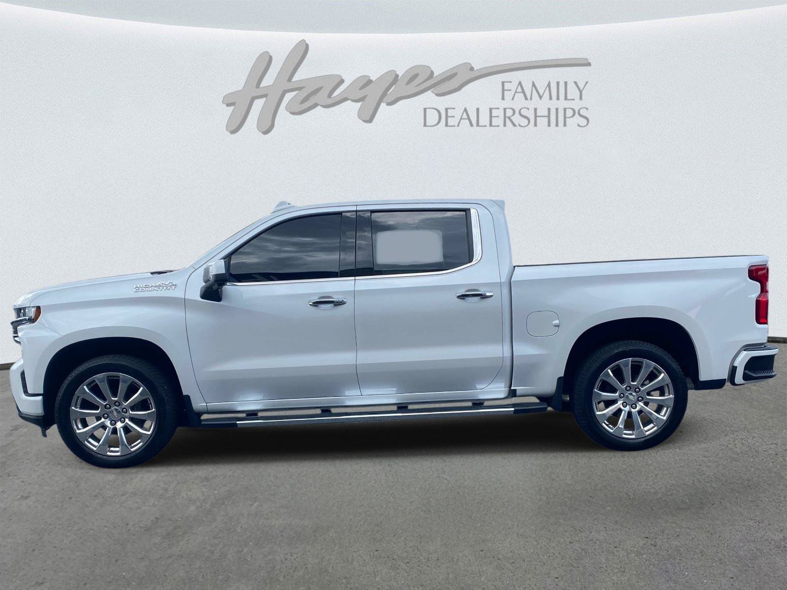 Used 2019 Chevrolet Silverado 1500 High Country w/ Technology Package AWD/4WD image 9