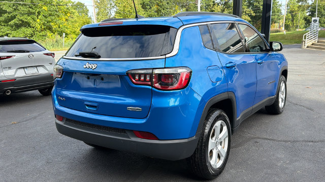 Used 2019 Jeep Compass Latitude w/ Cold Weather Group AWD/4WD image 5
