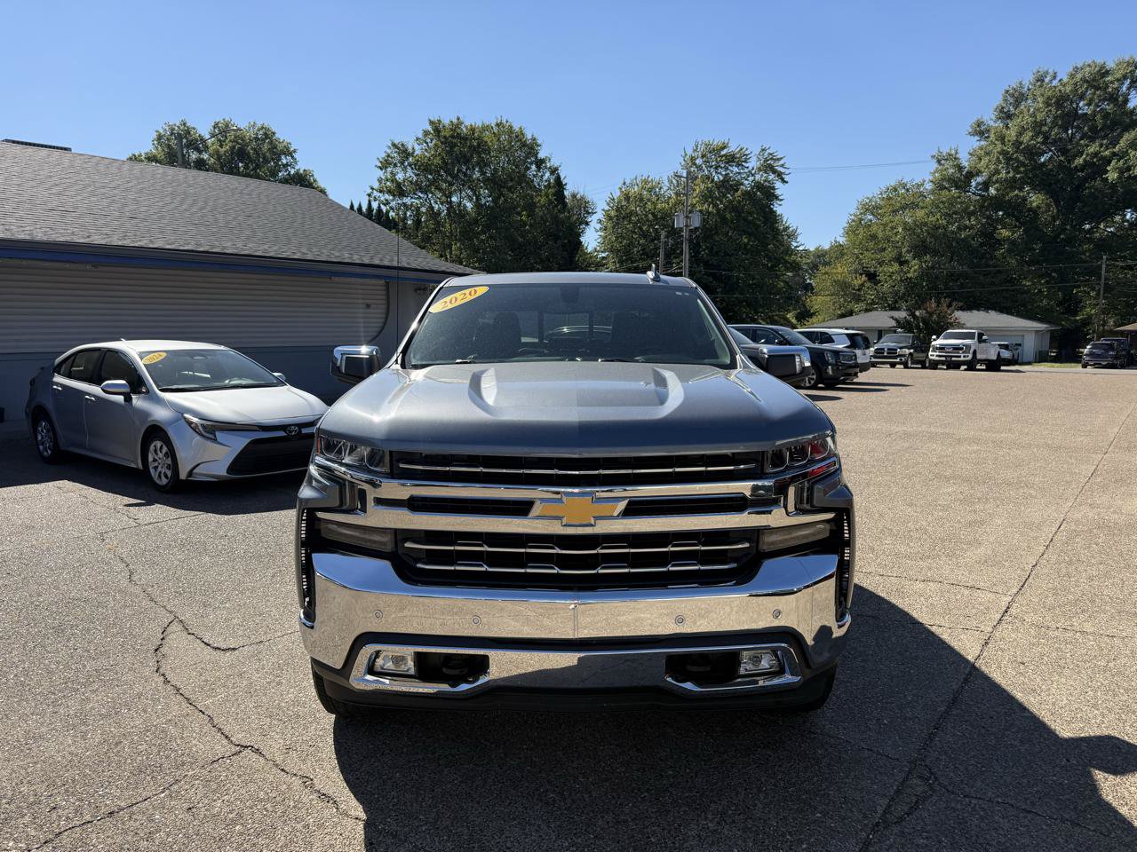 Used 2020 Chevrolet Silverado 1500 LTZ w/ LTZ Plus Package AWD/4WD image 2