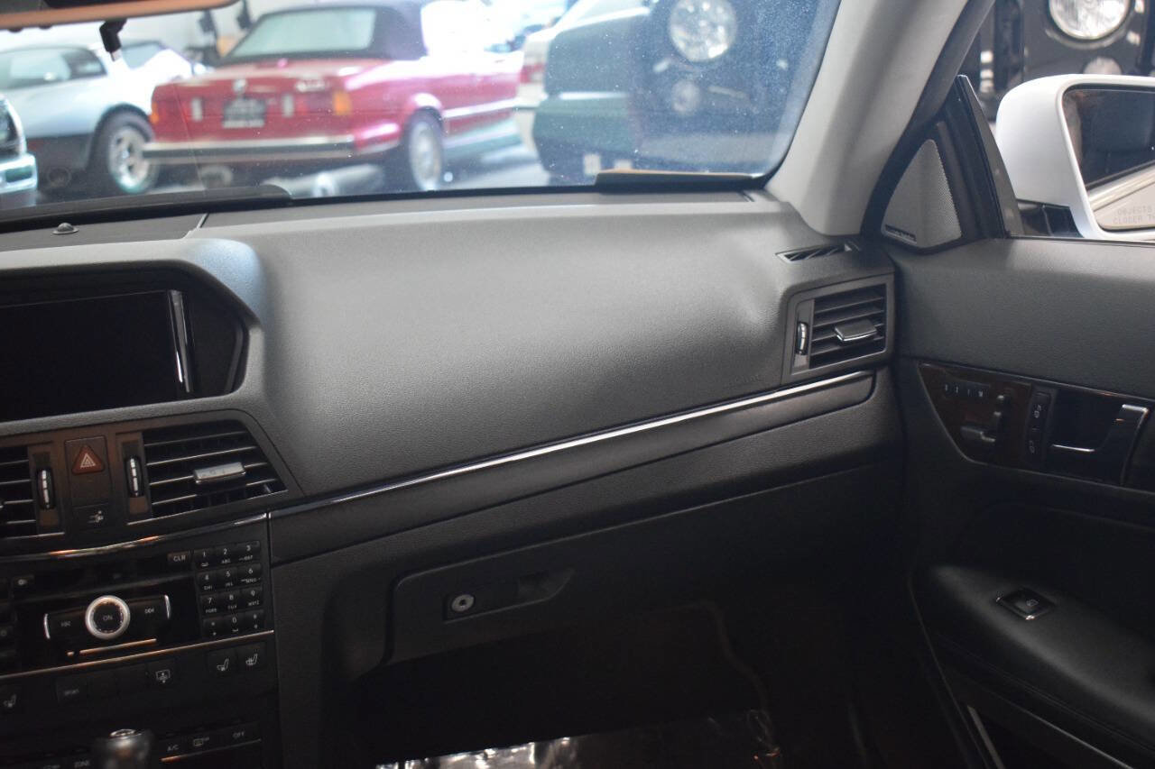 Used 2011 Mercedes-Benz E 550 Coupe image 36
