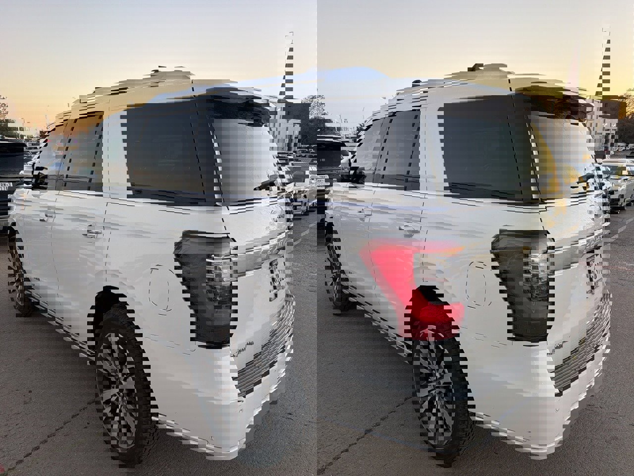 Used 2021 Ford Expedition Platinum image 4