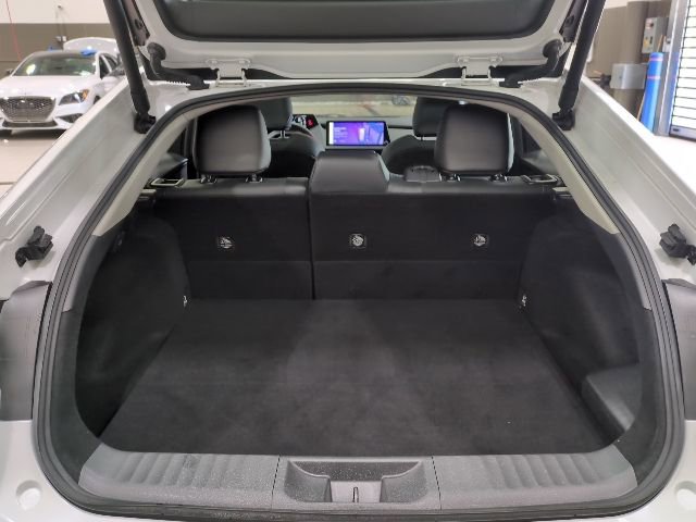 Used 2024 Toyota Prius Prime Premium image 13