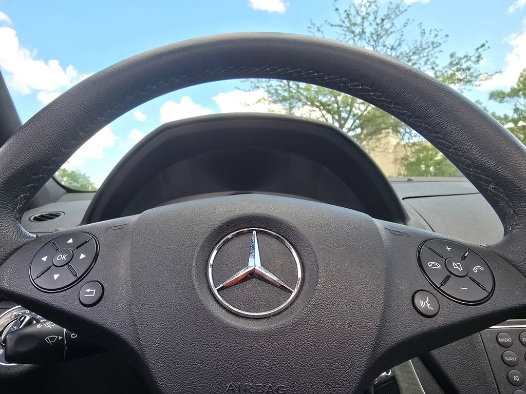 Used 2008 Mercedes-Benz C 350 Sport image 22