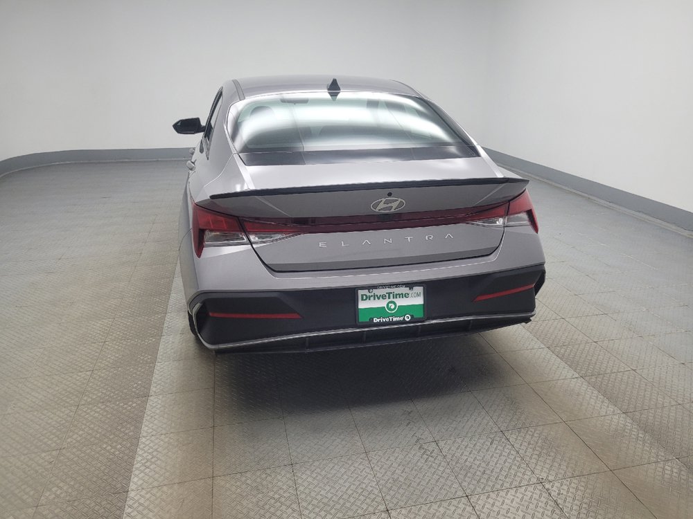 Used 2025 Hyundai Elantra Sport FWD image 6