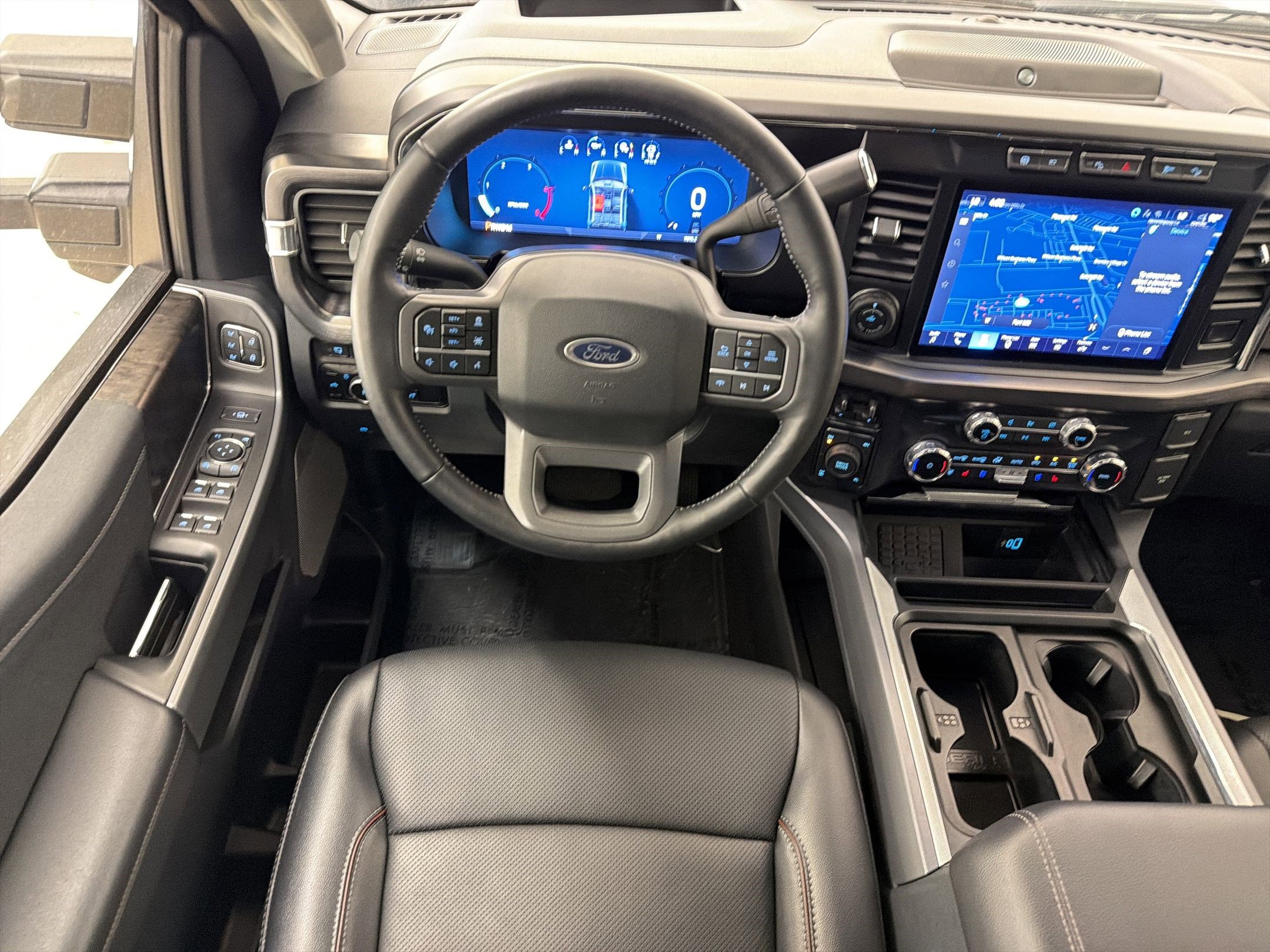 Certified 2024 Ford F250 Lariat w/ Lariat Ultimate Package AWD/4WD image 4