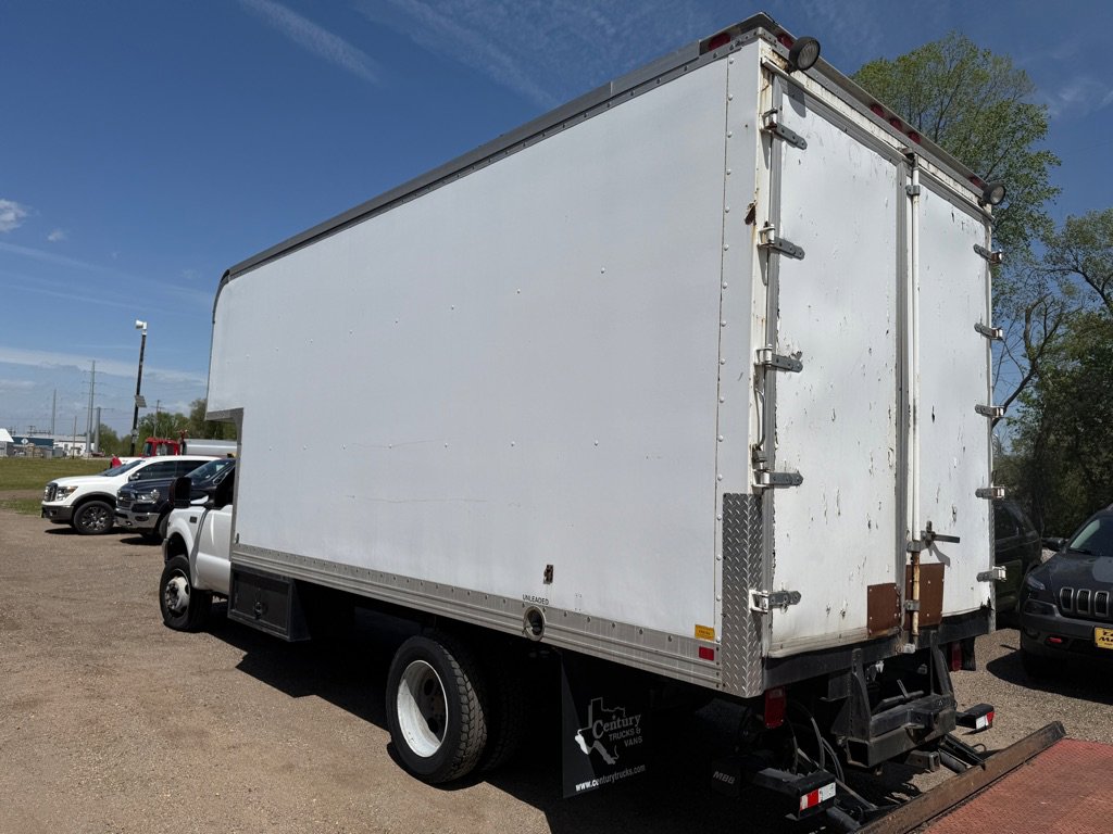 Used 2004 Ford F550 2WD Regular Cab Super Duty image 6