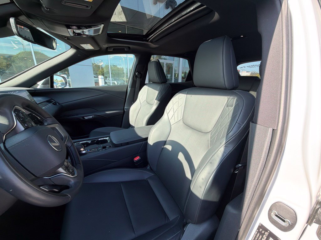 Certified 2025 Lexus RX 350h AWD/4WD image 12
