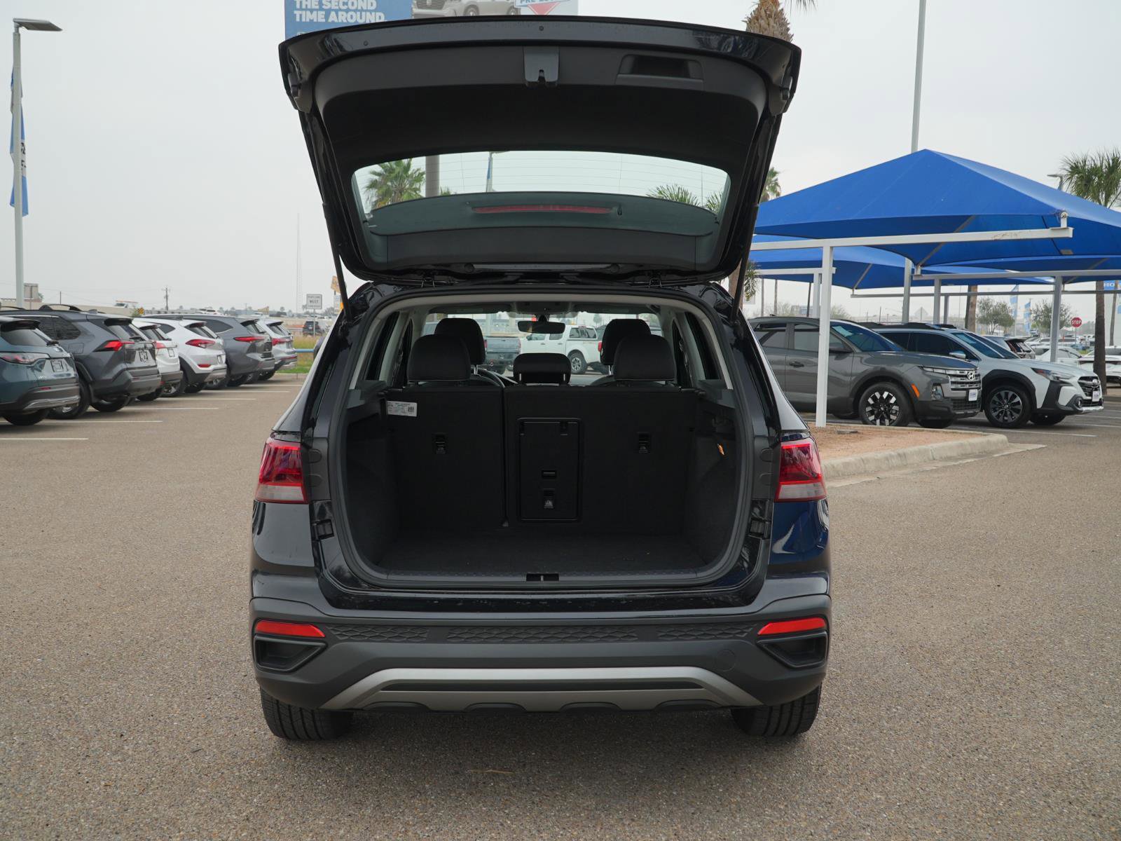 Used 2023 Volkswagen Taos S image 7