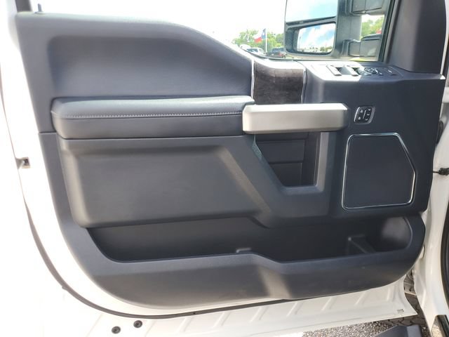 Used 2022 Ford F250 Lariat w/ Black Appearance Package AWD/4WD image 16