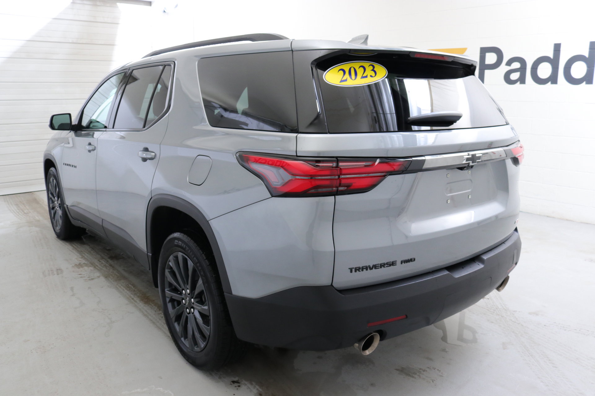Used 2023 Chevrolet Traverse RS image 7