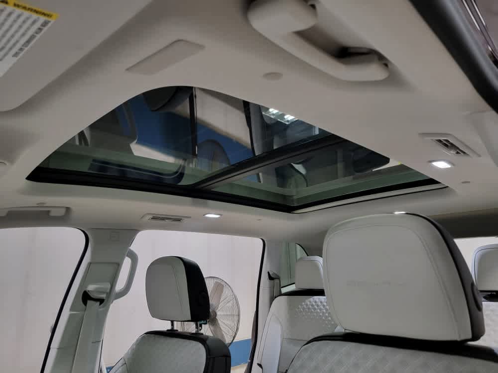 Certified 2024 GMC Acadia Denali w/ Super Cruise Package image 17