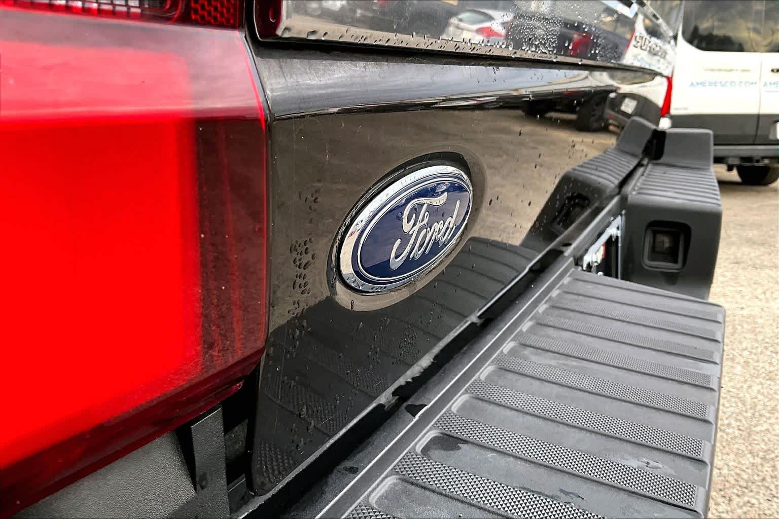 Used 2024 Ford F350 Limited w/ FX4 Off-Road Package AWD/4WD image 33