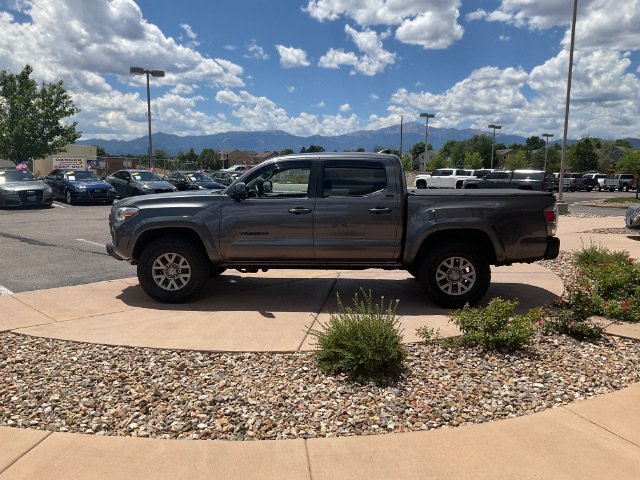 Used 2017 Toyota Tacoma SR5 w/ Tow Package AWD/4WD image 7