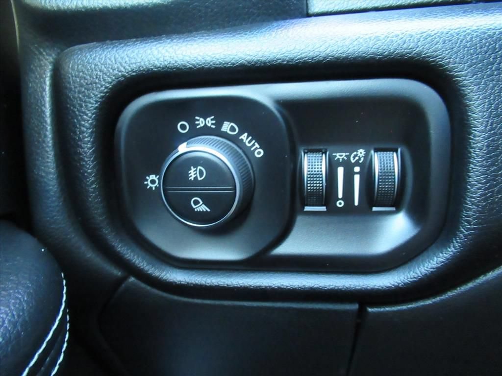 Certified 2026 RAM 3500 Laramie AWD/4WD image 22