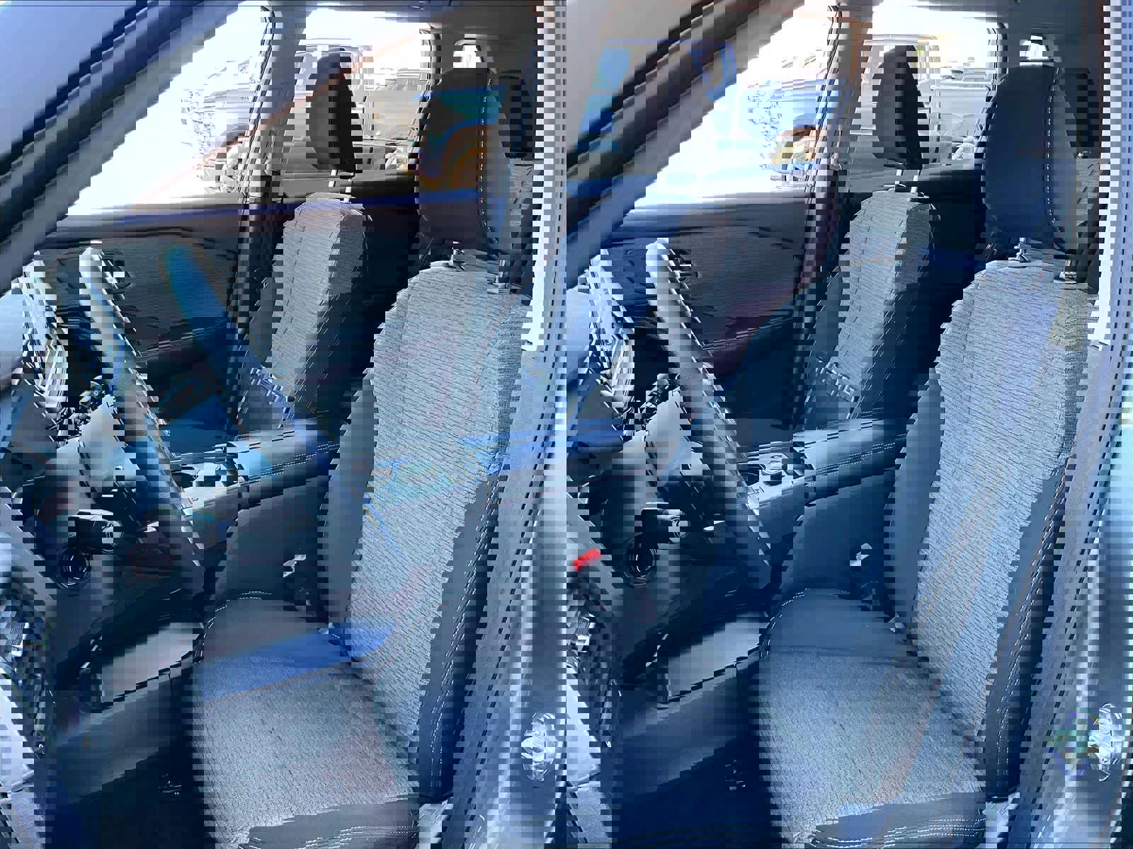 Used 2023 Nissan Rogue SV image 10