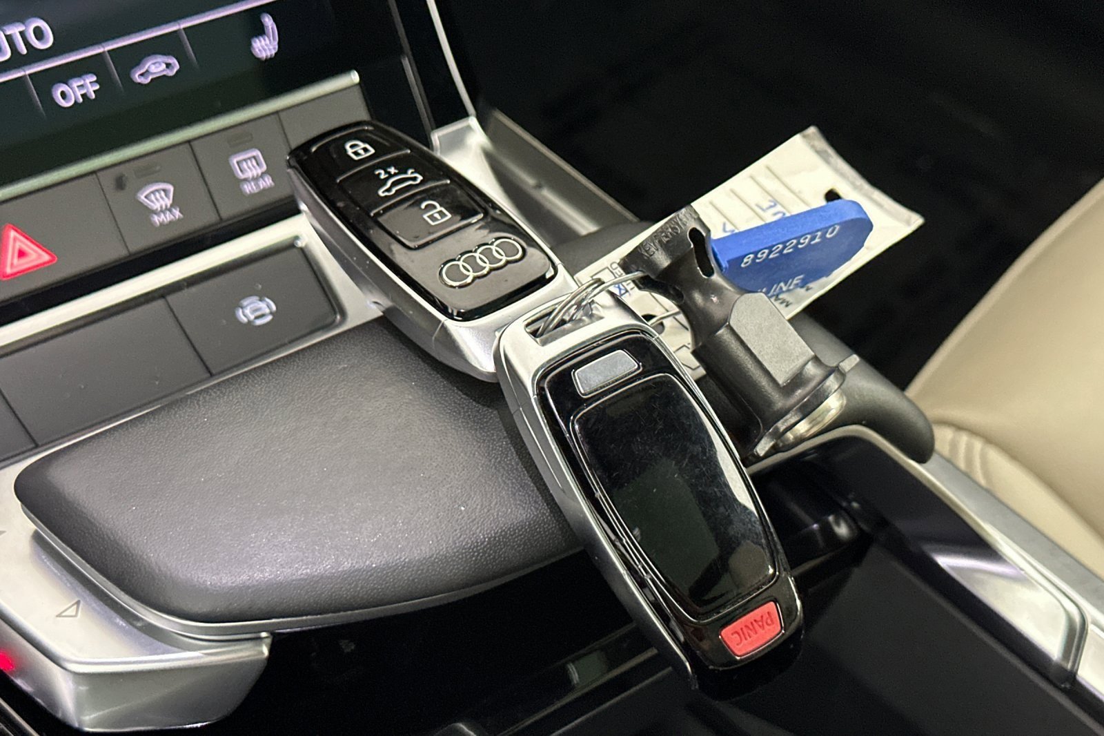 Certified 2023 Audi e-tron Premium w/ Convenience Plus Package AWD/4WD image 24