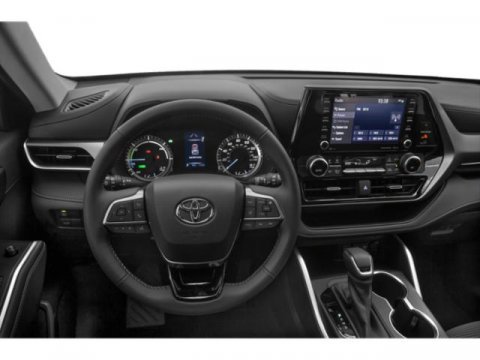 Used 2022 Toyota Highlander XLE AWD/4WD image 7