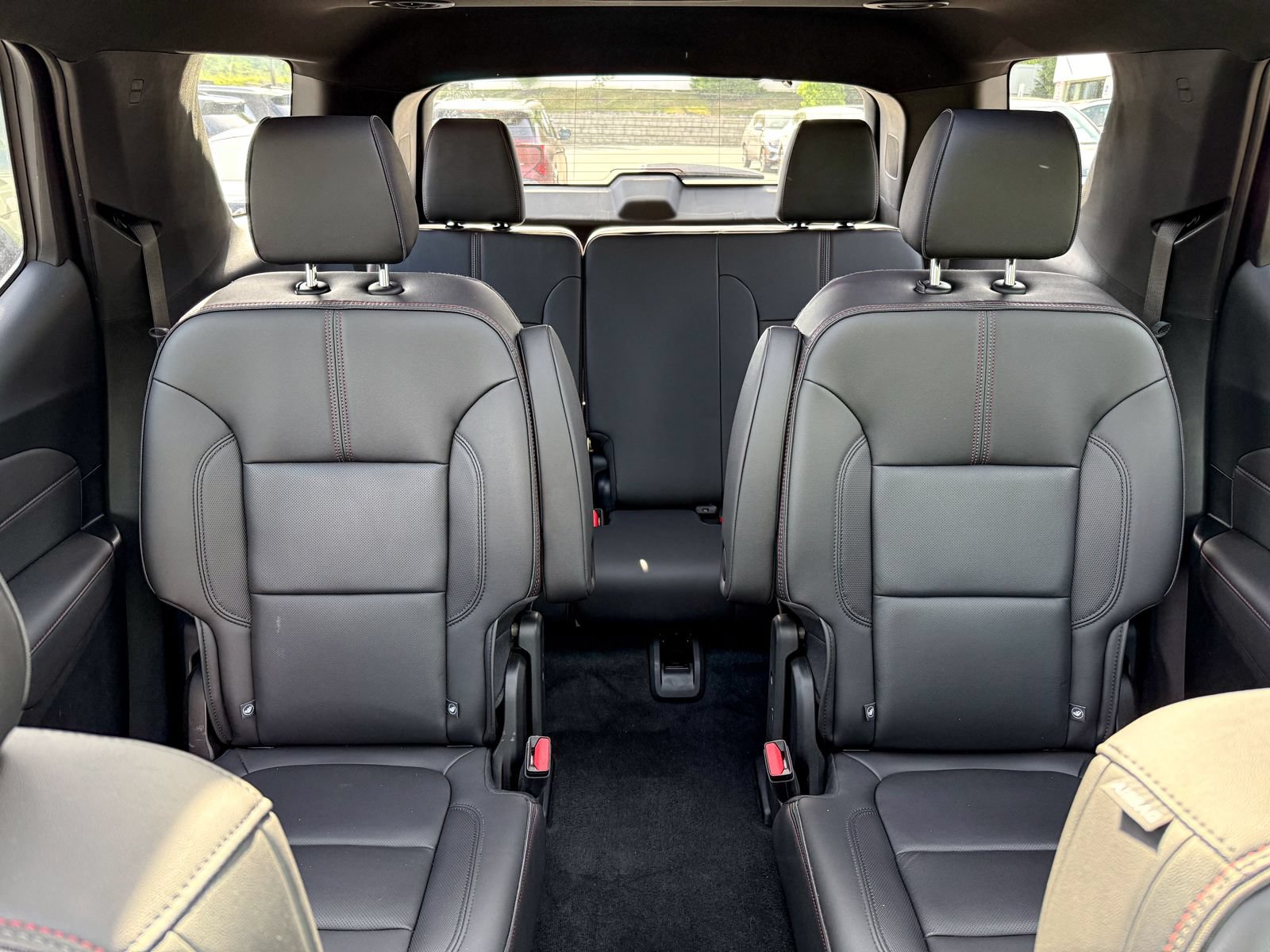 Used 2023 Chevrolet Traverse RS AWD/4WD image 13