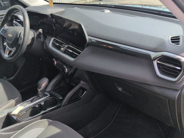 Used 2024 Chevrolet TrailBlazer LT w/ LT Cold Weather Package image 29