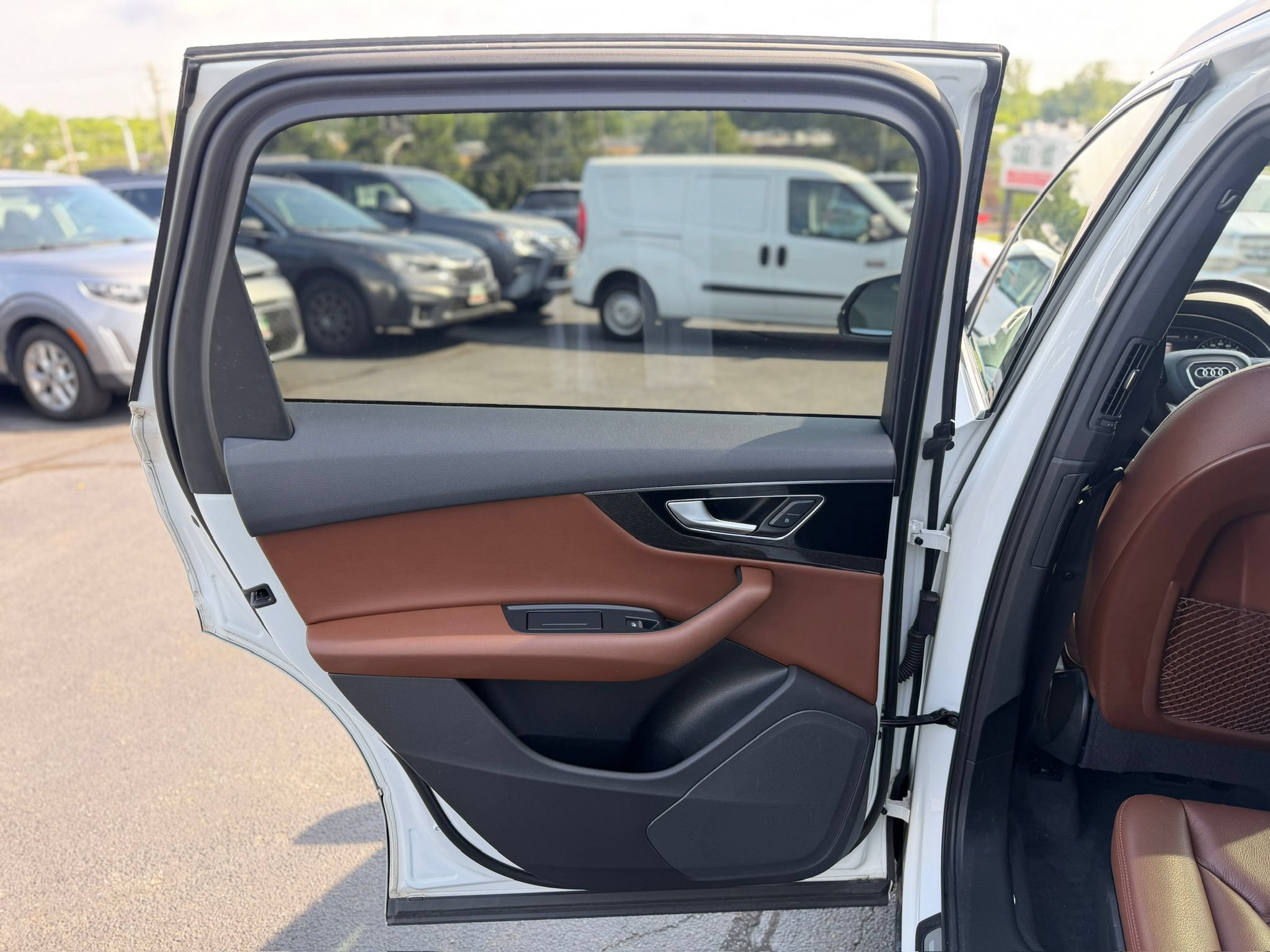 Used 2019 Audi Q7 3.0T Premium w/ Convenience Package AWD/4WD image 23