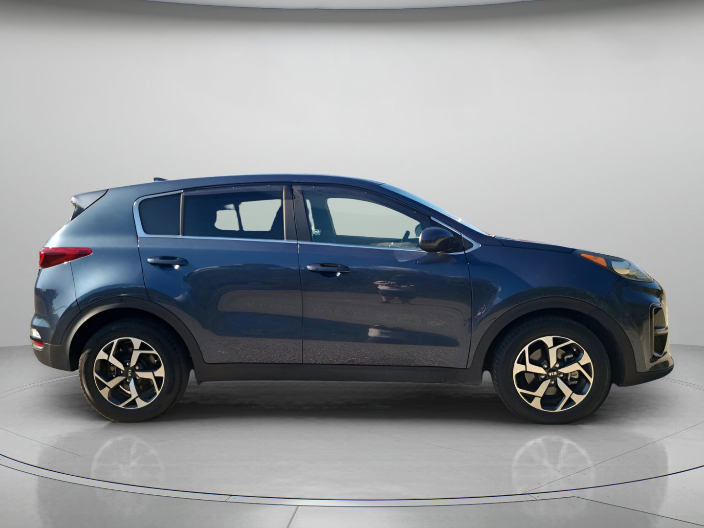 Used 2022 Kia Sportage LX image 4