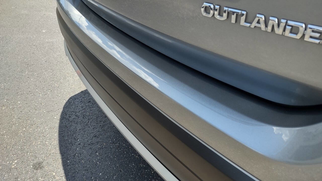 Used 2018 Mitsubishi Outlander ES image 34